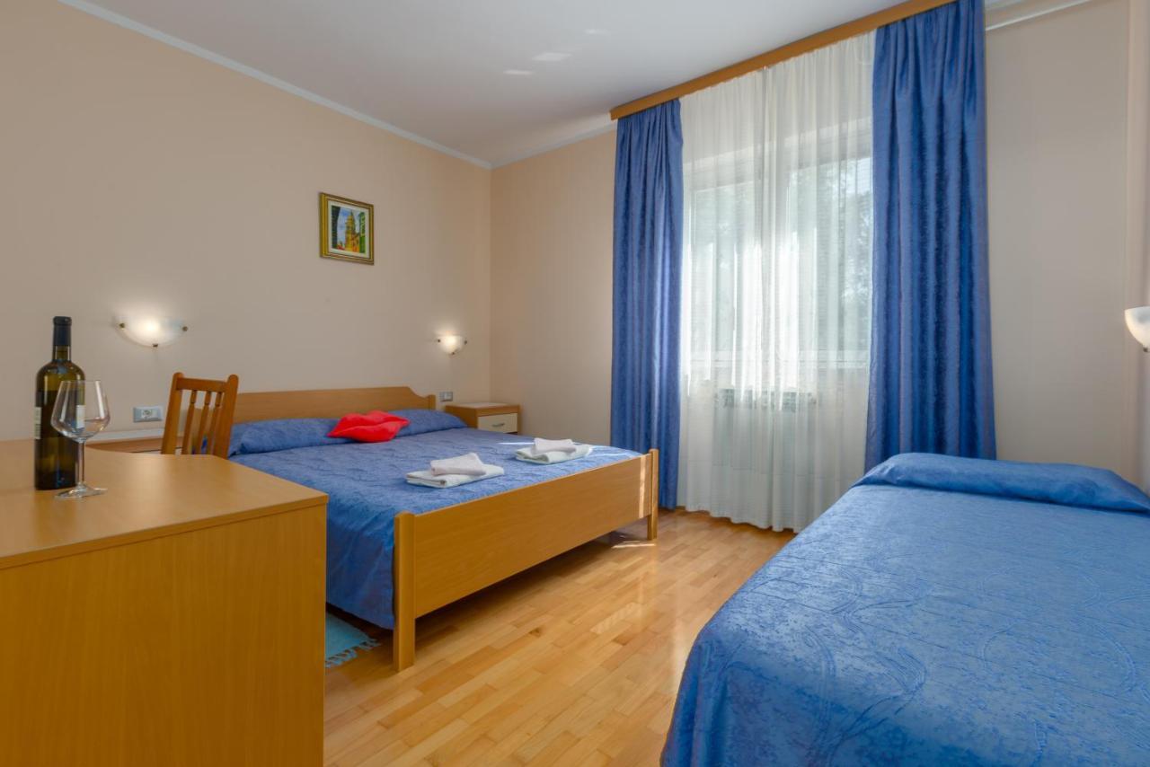 Apartments Maria Poreč Exterior foto