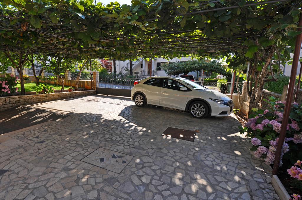 Apartments Maria Poreč Exterior foto